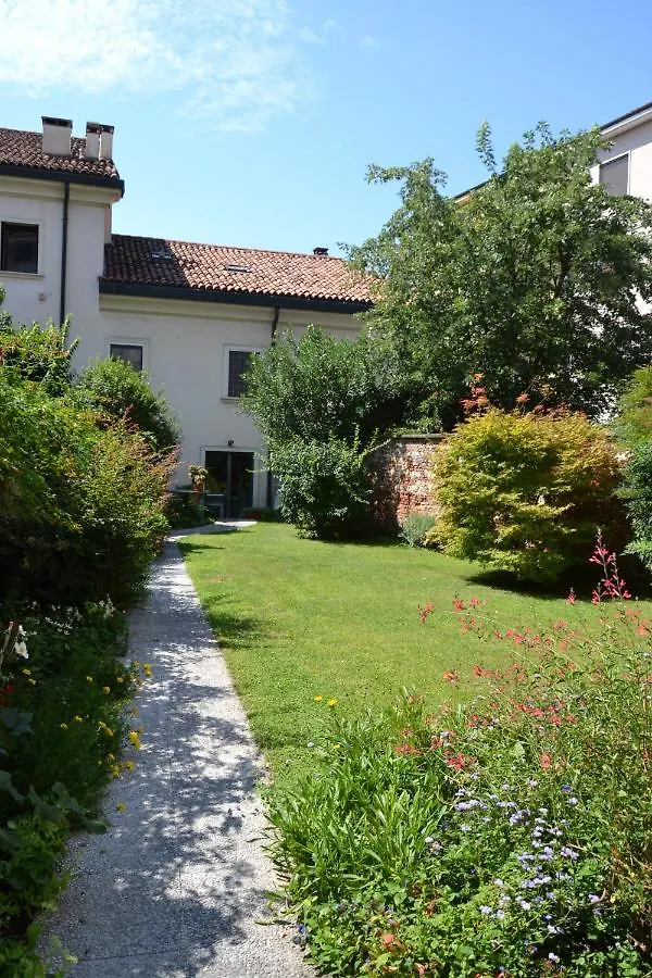 Ferienwohnung Mansarda Fogazzaro Vicenza Apartment